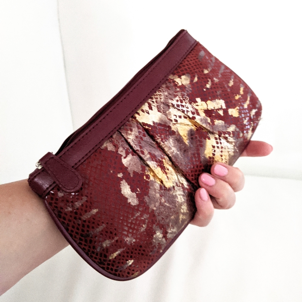 NWT LEATHER COSMETIC BAG